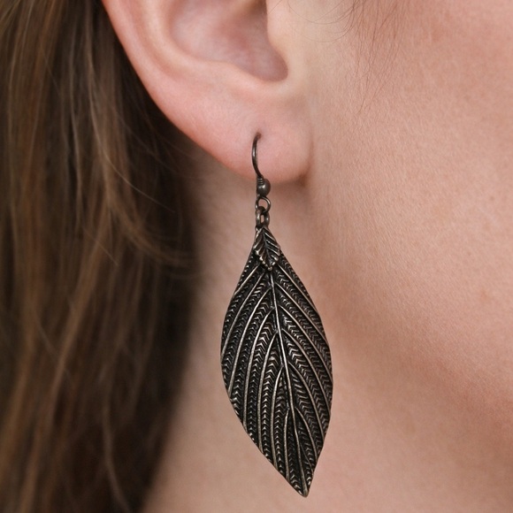 Source Unknown Jewelry - Silver Tone Leaf Dangle Earrings | Boho Nature Inspired